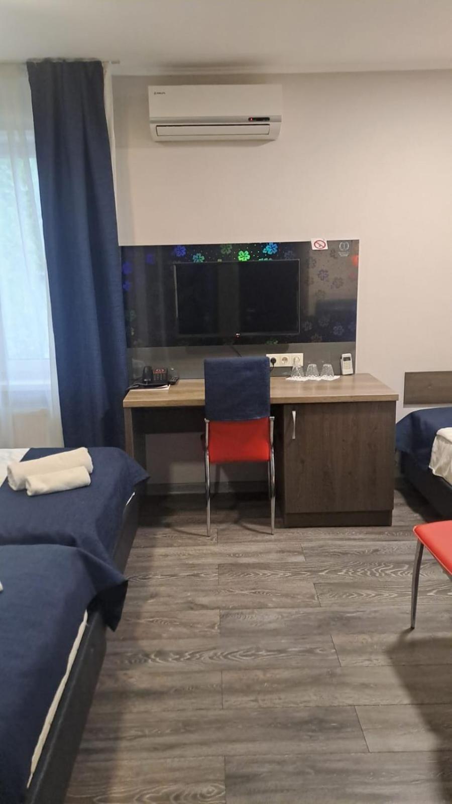 Airport&apartment&parking Chisinau