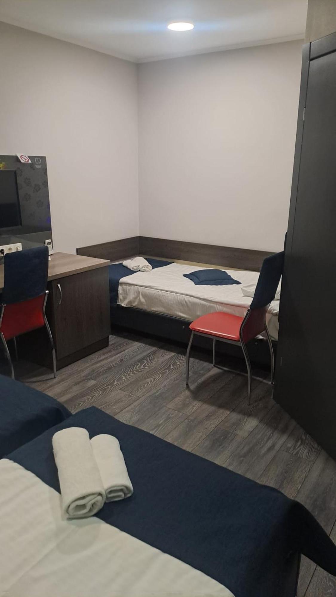 Airport&apartment&parking Chisinau